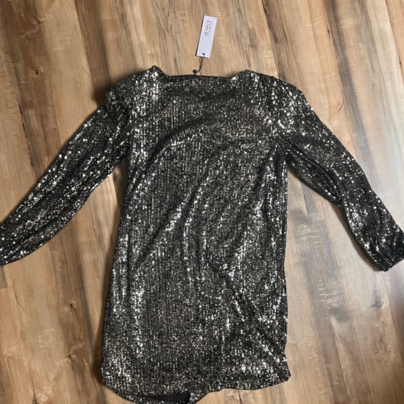 Madden Dress - Picture 2 of 2